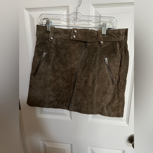 BLANKNYC MILITARY GREEN ZIP SUEDE MINISKIRT SIZE 31 NWOT - Picture 13 of 14